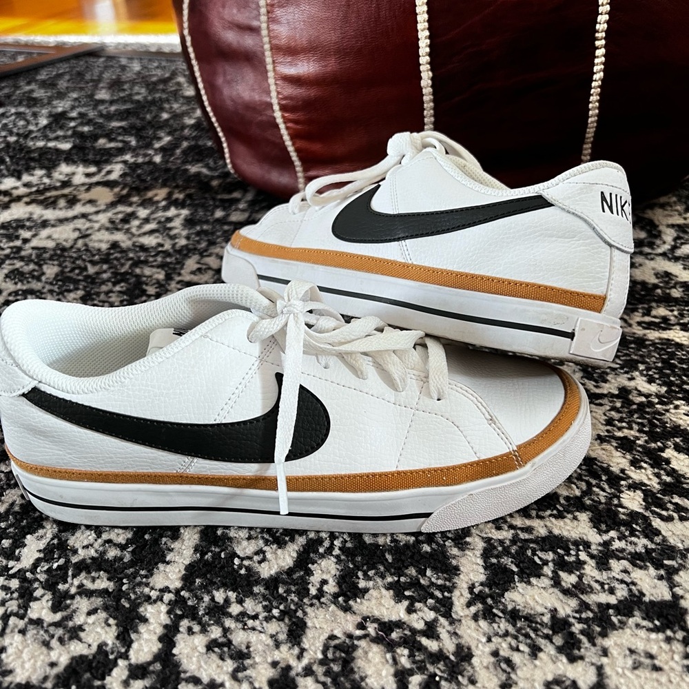 Nike Court legacy shoes